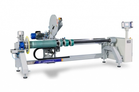 Roll slitting machines